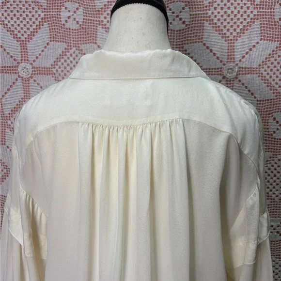 ba&sh 100% Silk Cream Blouse • Relaxed Fit - Picture 6 of 10